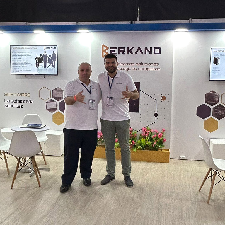 El equipo de BERKANO en la feria Andina Link 2023