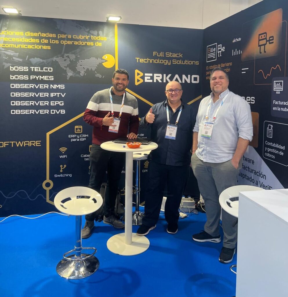 Nuestro flamante stand en la Feria Tecnológica de Acutelan 2025